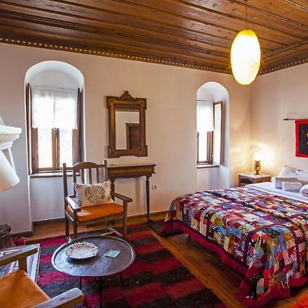 Mpelleiko Hotell Stemnitsa Exteriör bild