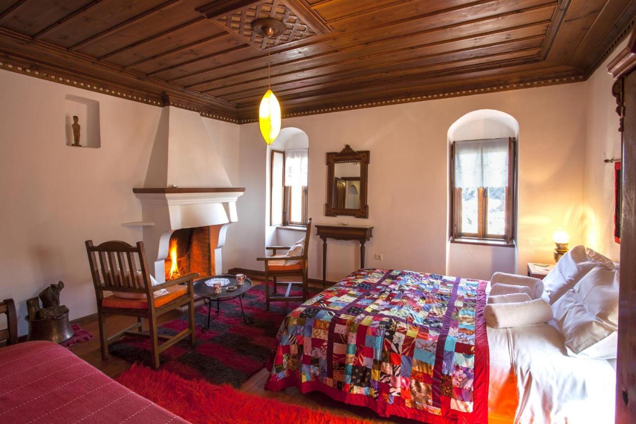 Mpelleiko Hotell Stemnitsa Exteriör bild