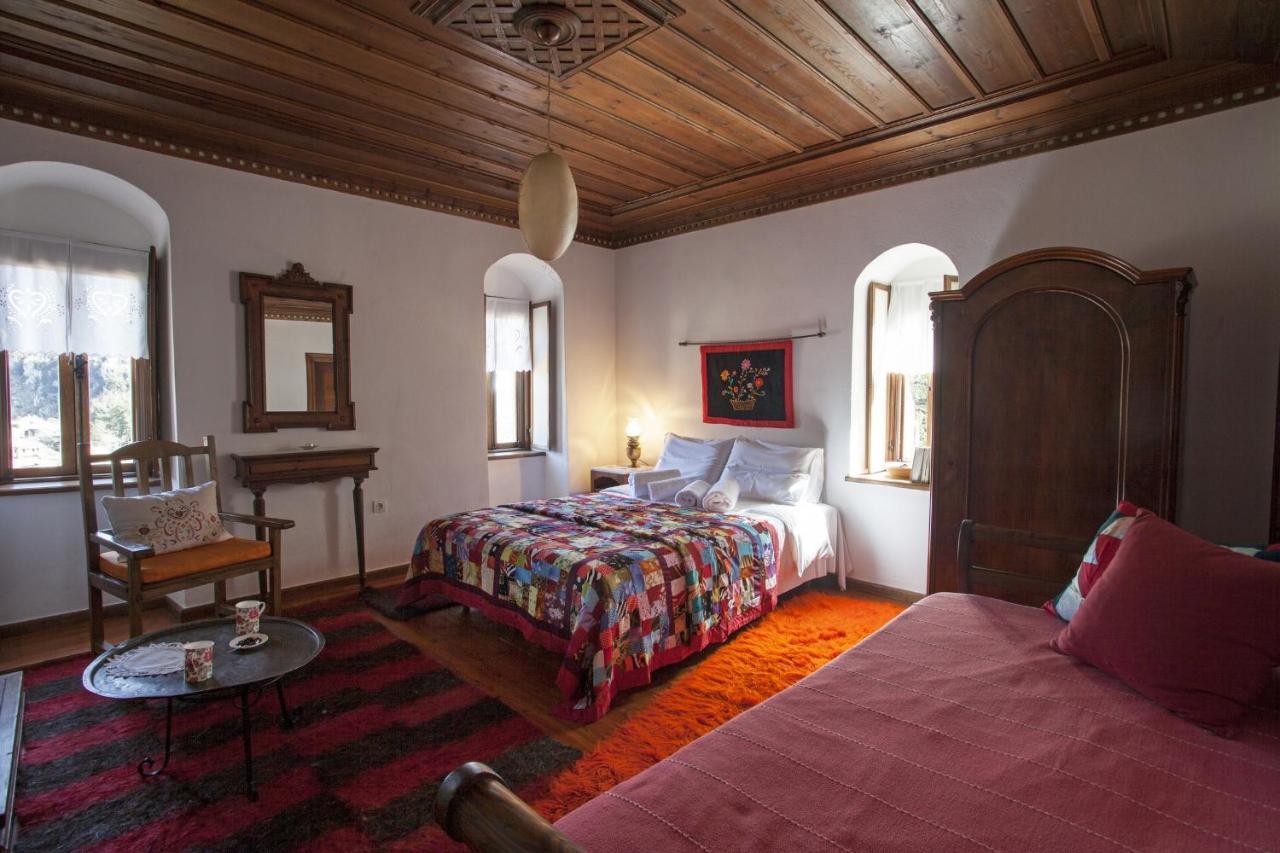 Mpelleiko Hotell Stemnitsa Exteriör bild