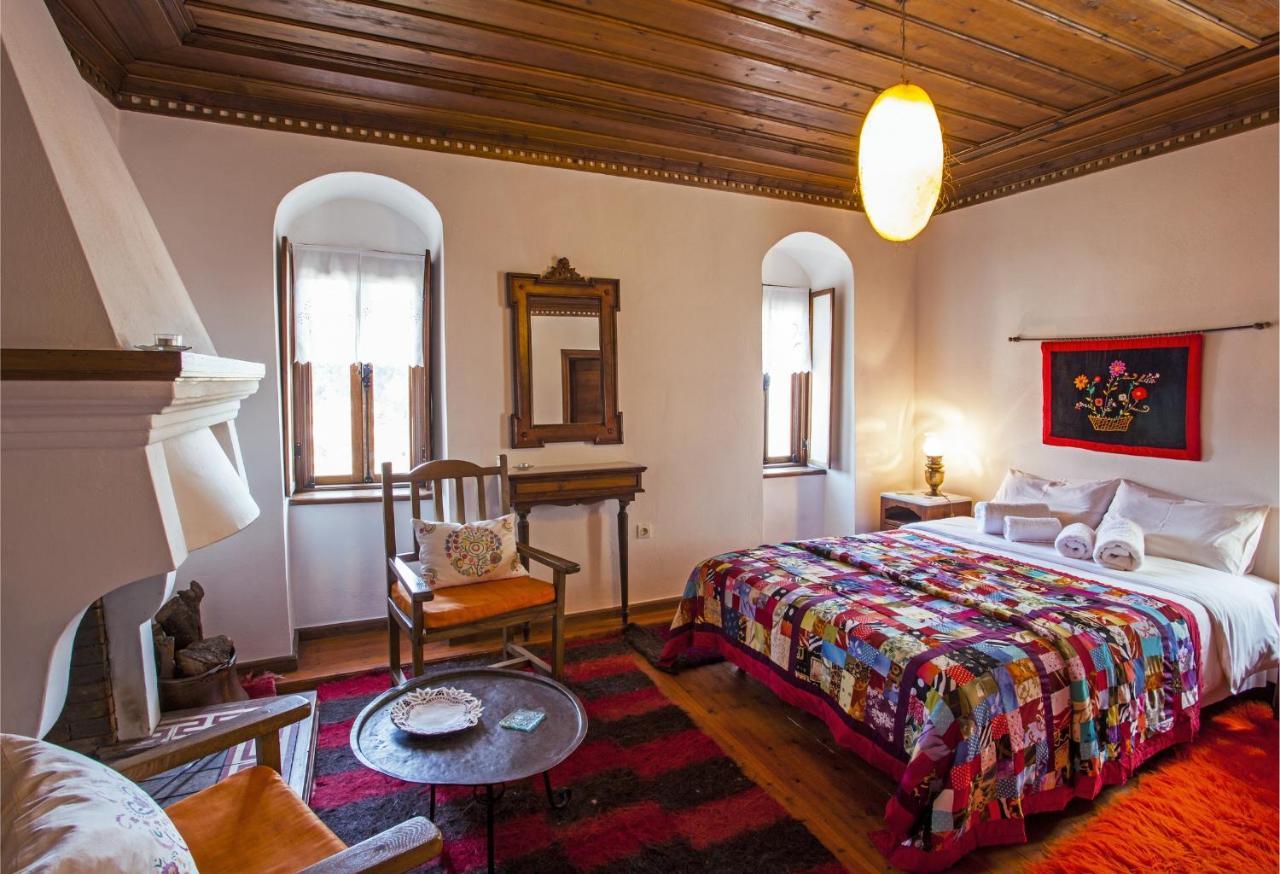 Mpelleiko Hotell Stemnitsa Exteriör bild
